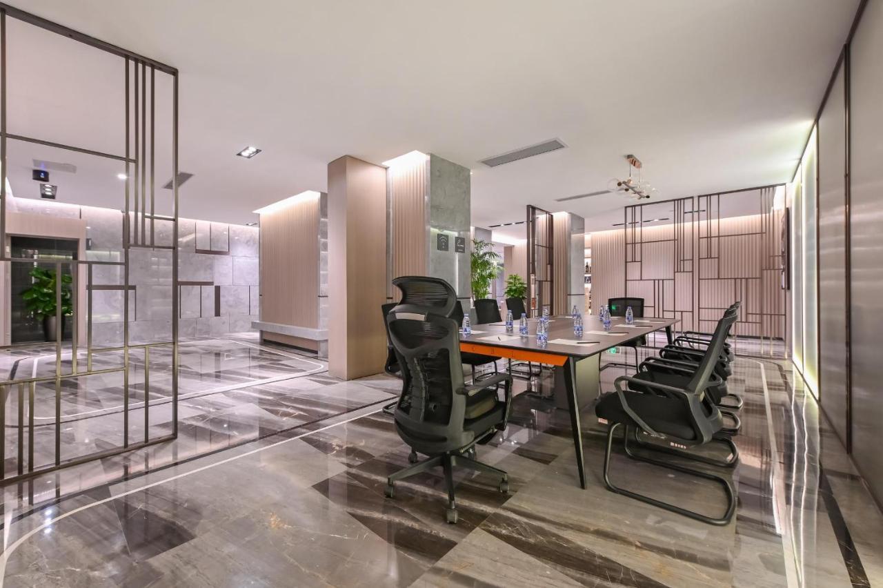 Atour S Sanlitun Guoan Khách sạn 4*