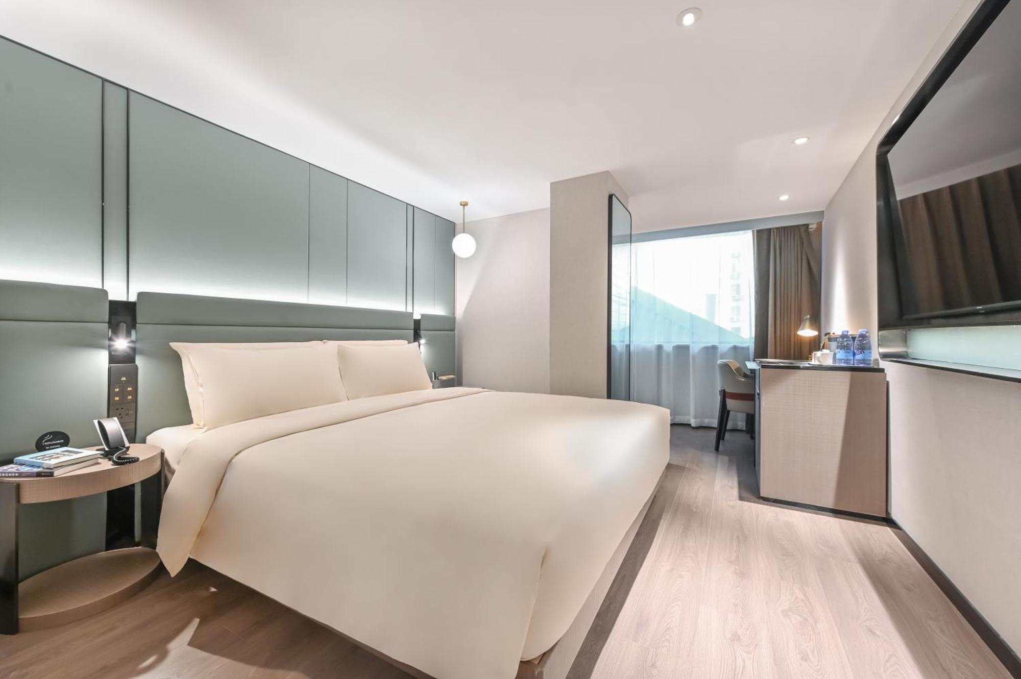 Hotel Atour S Sanlitun Guoan 4*
